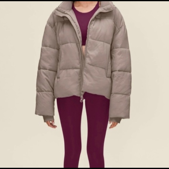 GIRLFRIEND COLLECTIVE SMALL Limestone Puffer - Picture 3 of 4